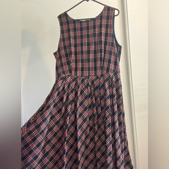 Checked Dress - Picture 3 of 8